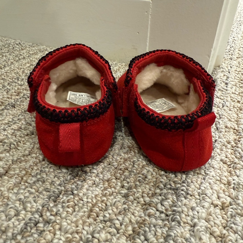 UGG Red Kids Boots - Picture 3 of 8